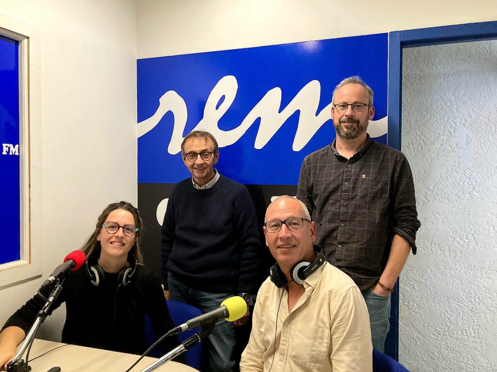 Stéphane Boutin, président de l’association deux bouts et Lison Lopez répondent aux questions de Francis Virepinte, président et animateur de la radio REM.